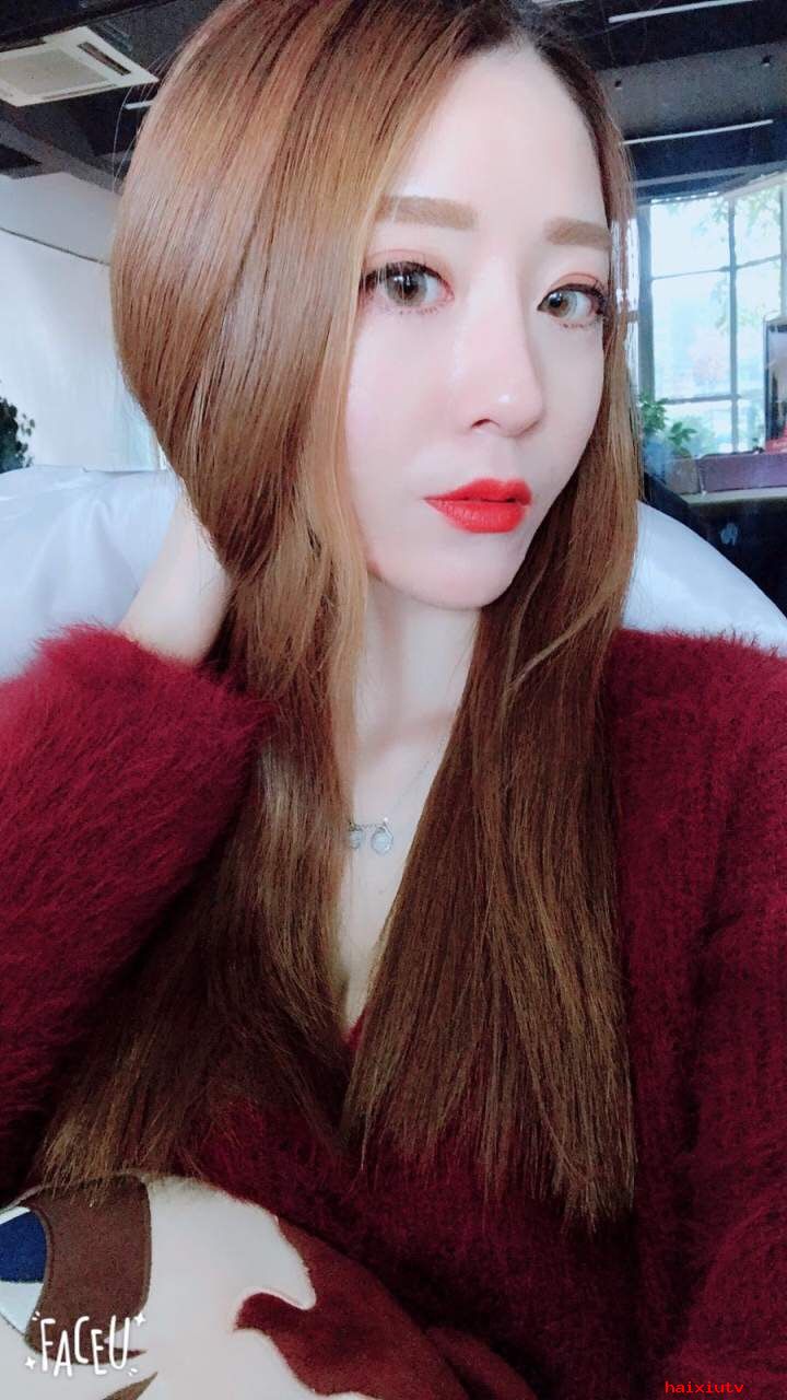 美女主播视频聊天 竟然被观众说是小笼包3