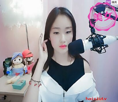 最美的年华遇见七月美女主播