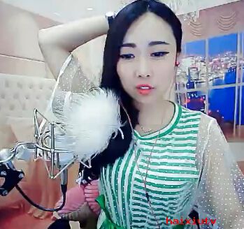 好听的《骄傲的心》 七月善待小白美女主播3