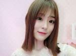 美女主播在线聊天 呆萌外表却喜欢