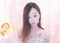 美女直播间坐拥守护 美女主播给你陪伴1