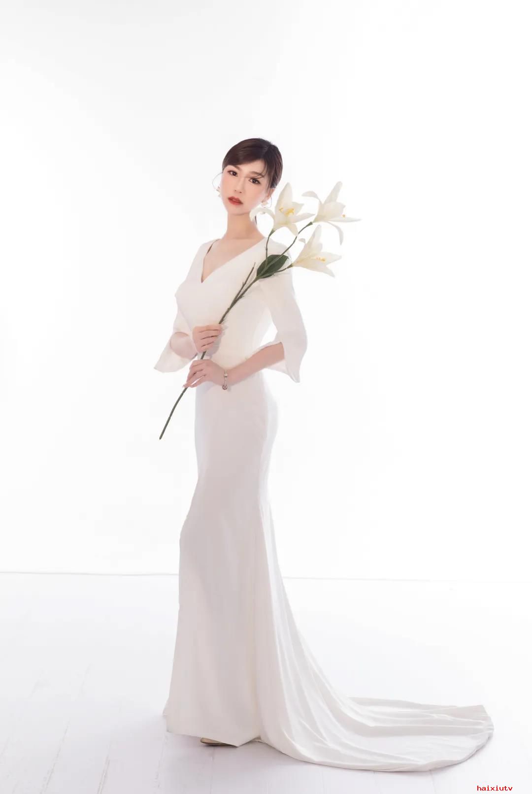 美女主播小颜颜